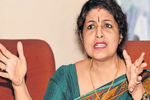 ഒളി ക്യാമറ വിവാദം: കോൺഗ്രസ്സിന്റെ വനിതാ നേതാവിനെ ചോദ്യം ചെയ്തു